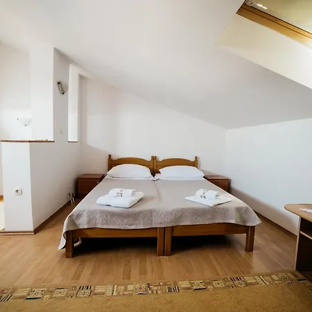 Apartment 5206a