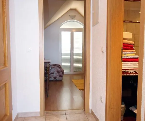 5206a Apartament